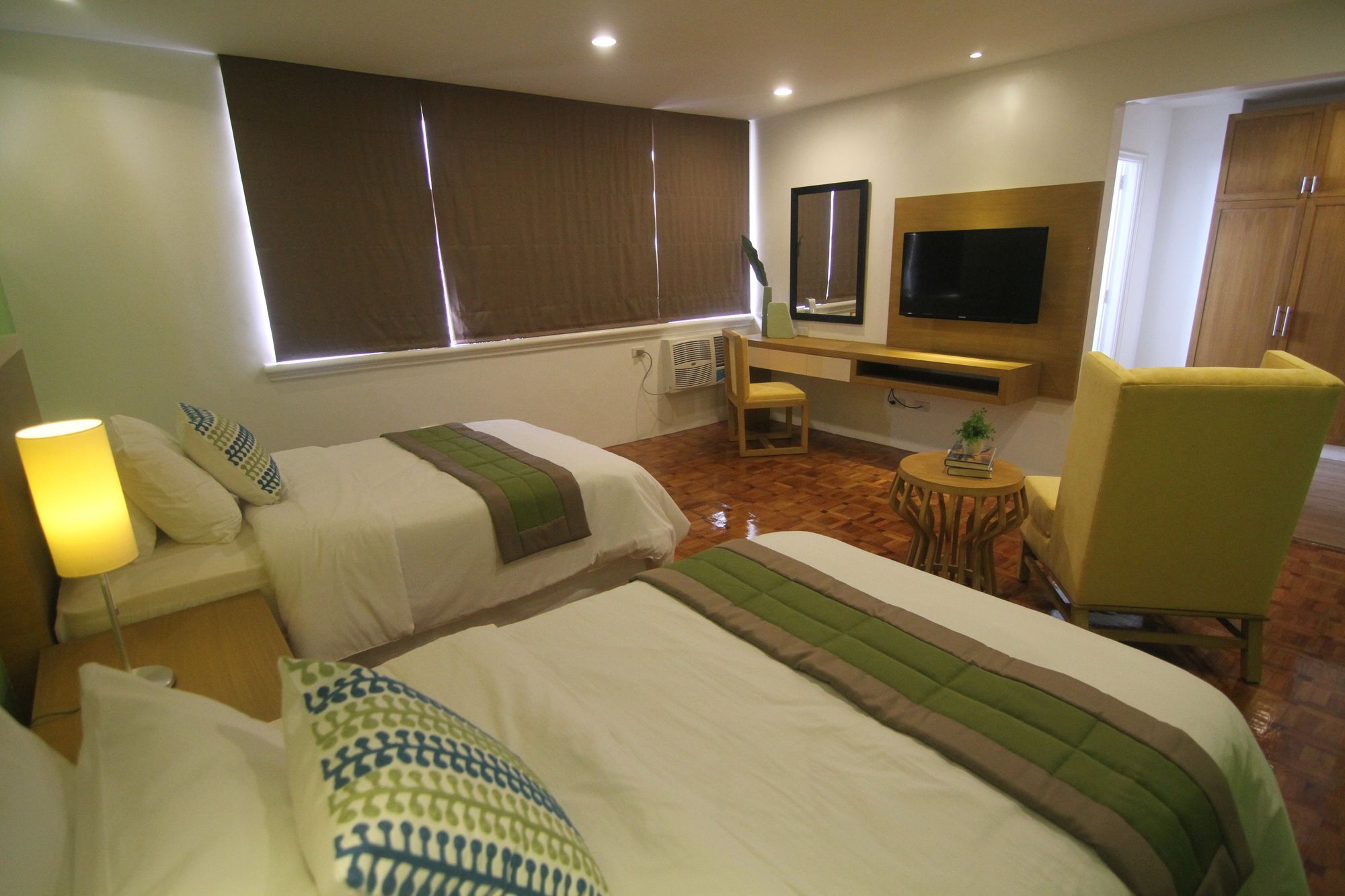 Reddoorz Plus @ Casino Street Makati Makati City Exterior photo