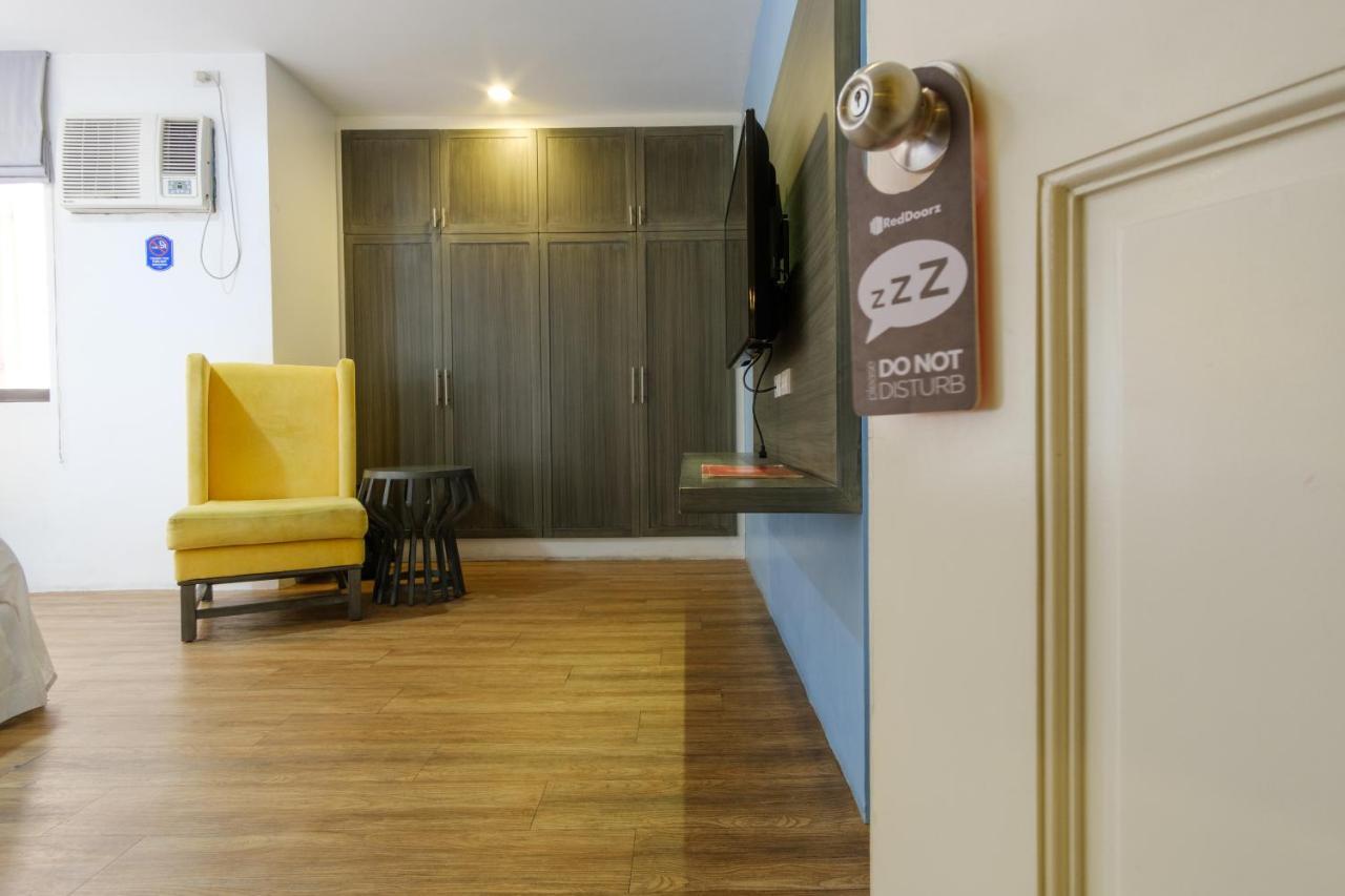 Reddoorz Plus @ Casino Street Makati Makati City Exterior photo